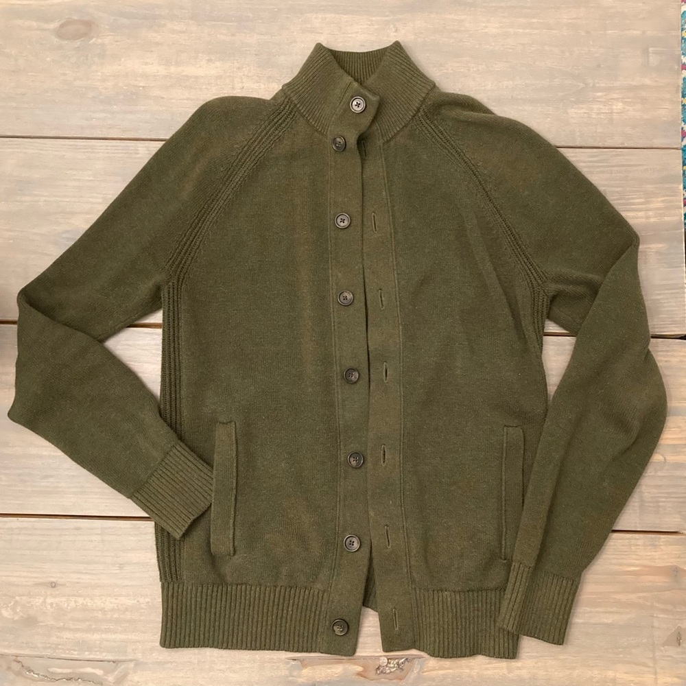 Olive green Banana Republic cardigan - size medium tall